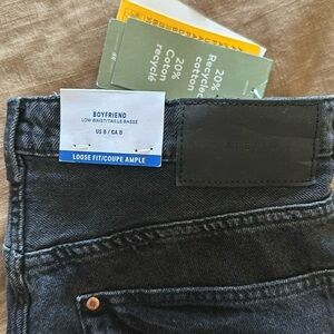 Never worn H&M boyfriend jeans